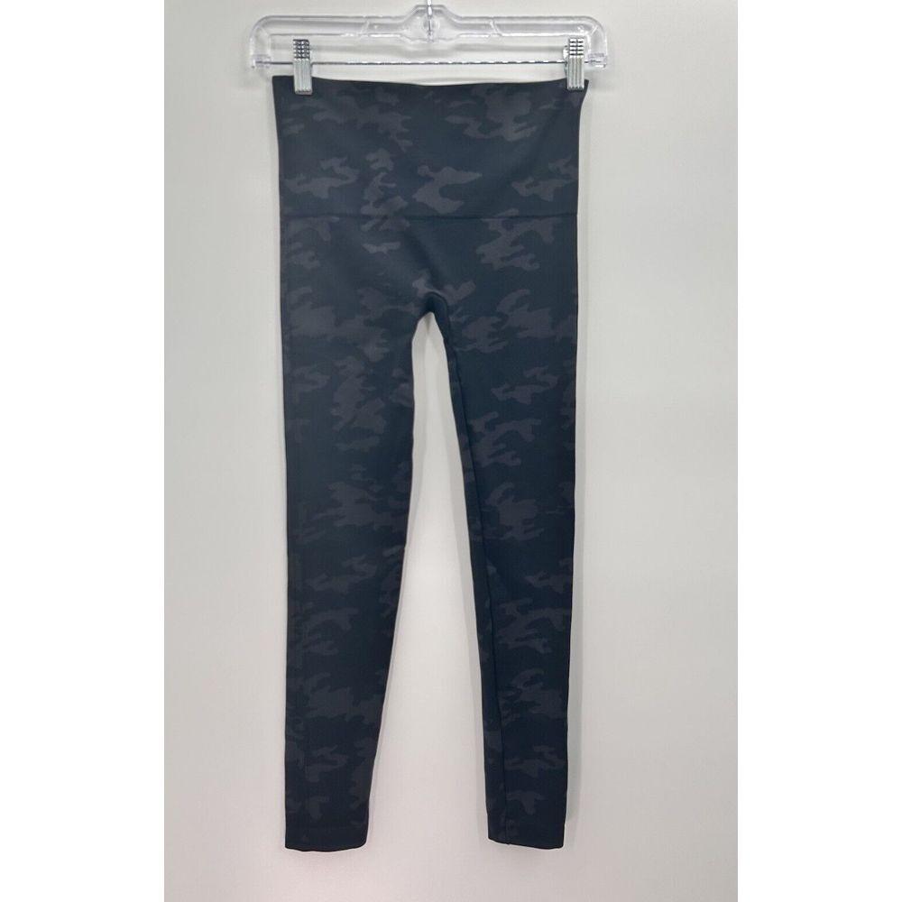 Spanx Seamless‎ Crop Legging Medium Camo Slimming Workout
